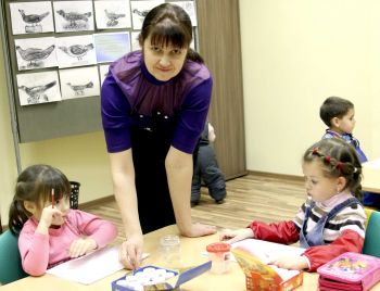 Н. Сергеева на занятиях с детьми