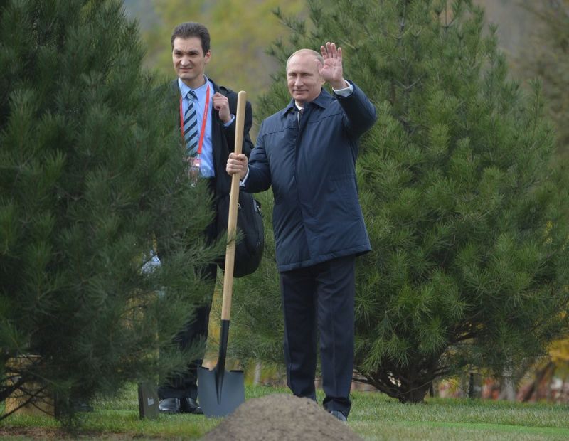 Путин и субботник