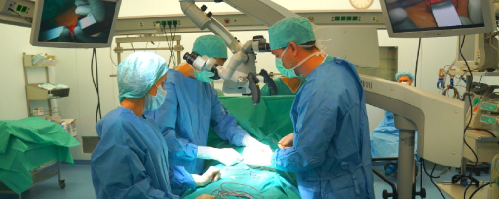 Эндопротезирование отзывы пациентов после операции. Эндопротезирование операция. Операция на тазобедренном суставе. Эндопротезирование тазобедренного сустава операция.