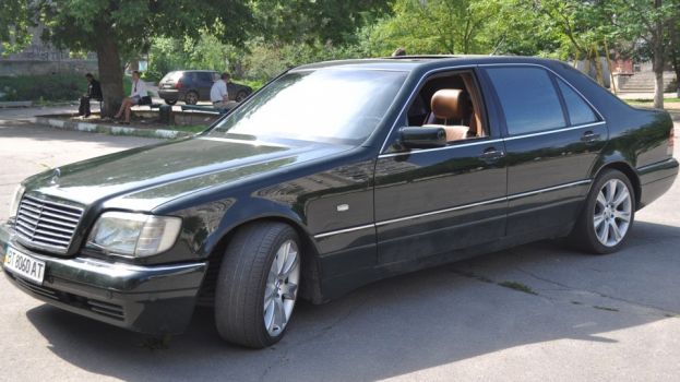 Mercedes S600 в кузове W140
