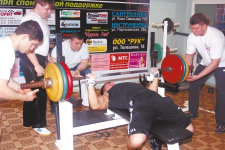 «Ведь я же лежа жму 150»